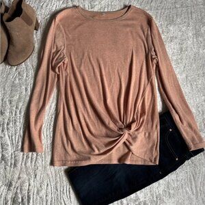 EUC!✨Women’s Twist-Front Long Sleeve Top - Rose Taupe